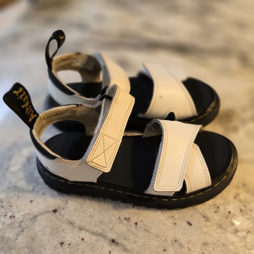 Dr martens youth 13 white velcro sandals